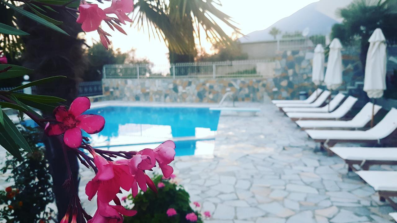 Perivolos Apartments Dhërmi エクステリア 写真